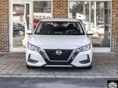 Used 2020 Nissan Sentra SV w/ Electronics Package FWD image 2