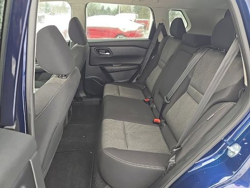 Used 2025 Nissan Rogue SV image 14