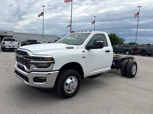 New 2026 RAM 3500 Tradesman w/ Chrome Appearance Group A AWD/4WD image 14