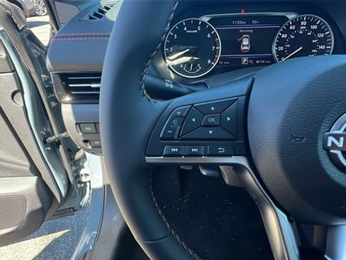 New 2025 Nissan Sentra SR w/ Midnight Edition image 27