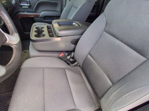 Used 2019 GMC Sierra 1500 SLE w/ SLE Value Package AWD/4WD image 10