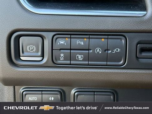 Used 2022 GMC Yukon SLT w/ SLT Premium Package image 27