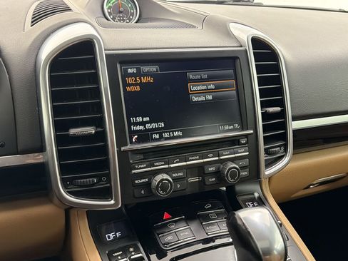 Used 2016 Porsche Cayenne AWD/4WD image 21