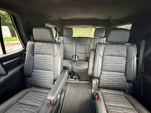 Used 2025 Cadillac Escalade Sport Platinum w/ LPO, Floor Liner Package AWD/4WD image 30