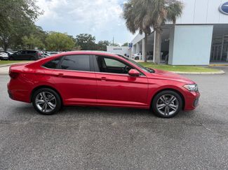 Used 2023 Volkswagen Jetta SE FWD video 2