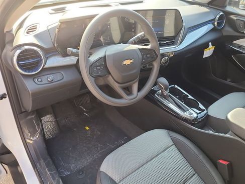 New 2026 Chevrolet Trax LT image 21