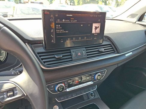 Used 2024 Audi Q5 e Premium Plus w/ Premium Plus Package AWD/4WD image 20