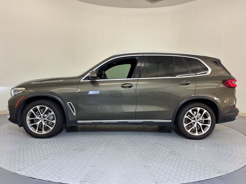 Used 2021 BMW X5 sDrive40i w/ Premium Package 2 image 2
