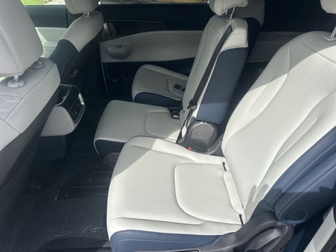 New 2026 Kia Carnival SX FWD image 13