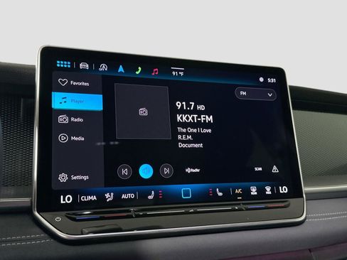 New 2025 Volkswagen Tiguan SE image 12