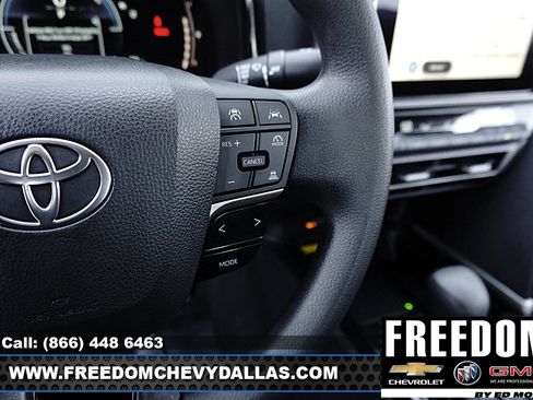 Used 2025 Toyota Camry LE image 20