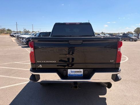Used 2024 Chevrolet Silverado 2500 LT AWD/4WD image 6