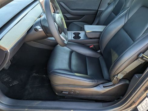 Used 2021 Tesla Model 3 Standard Range Plus image 13