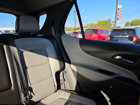 Used 2021 Chevrolet Equinox Premier AWD/4WD image 21