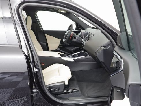 Used 2025 BMW X3 M50 image 21