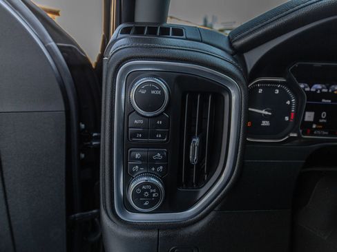 Used 2022 GMC Sierra 3500 Denali image 22