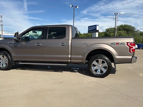 Used 2018 Ford F150 XLT w/ Equipment Group 302A Luxury AWD/4WD image 12