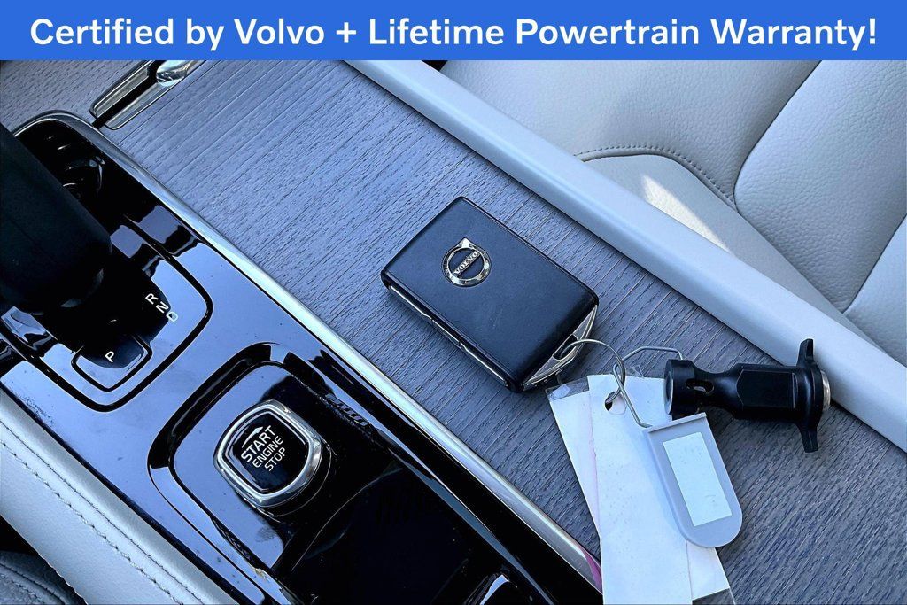 Used 2025 Volvo XC90 B6 Plus w/ Protection Package AWD/4WD image 14