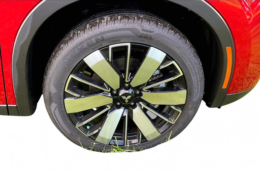 Used 2026 Mitsubishi Outlander SE FWD image 32