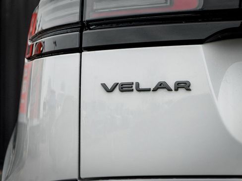 Used 2026 Land Rover Range Rover Velar S AWD/4WD image 9