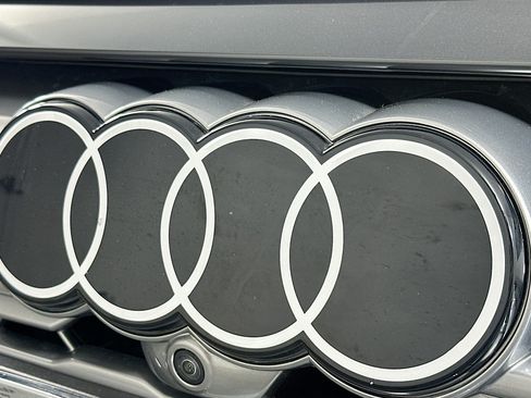Used 2024 Audi Q8 e-tron Premium Plus w/ Premium Plus Package AWD/4WD image 15