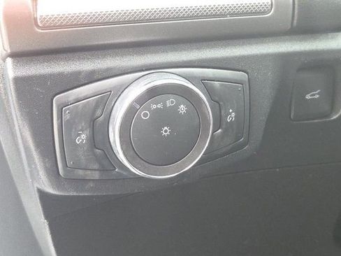 Used 2019 Ford Fusion SE image 23