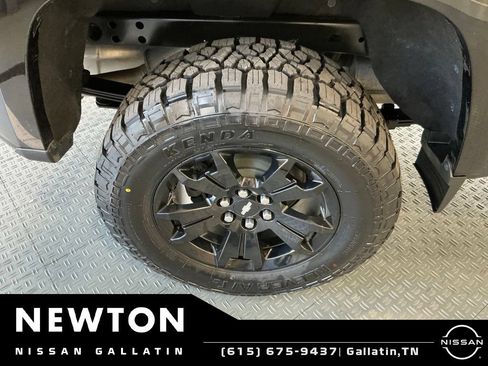 Used 2020 Chevrolet Colorado Z71 w/ Z71 Midnight Edition AWD/4WD image 46