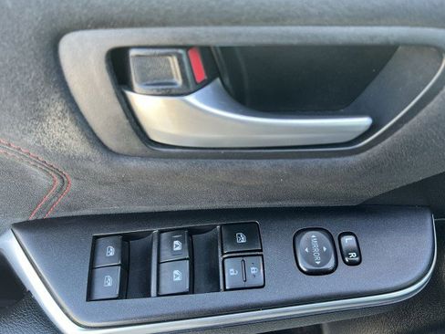 Used 2017 Toyota Camry XSE image 23