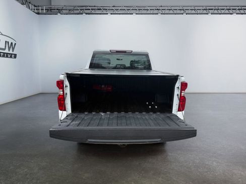 Used 2024 Chevrolet Silverado 1500 W/T w/ Z71 Off-Road Package AWD/4WD image 22