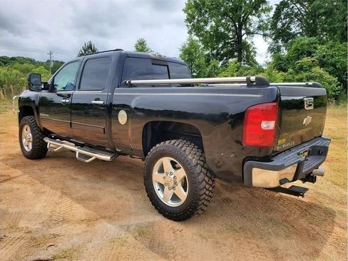 Used 2007 Chevrolet Silverado 2500 LTZ w/ Safety Package AWD/4WD image 9