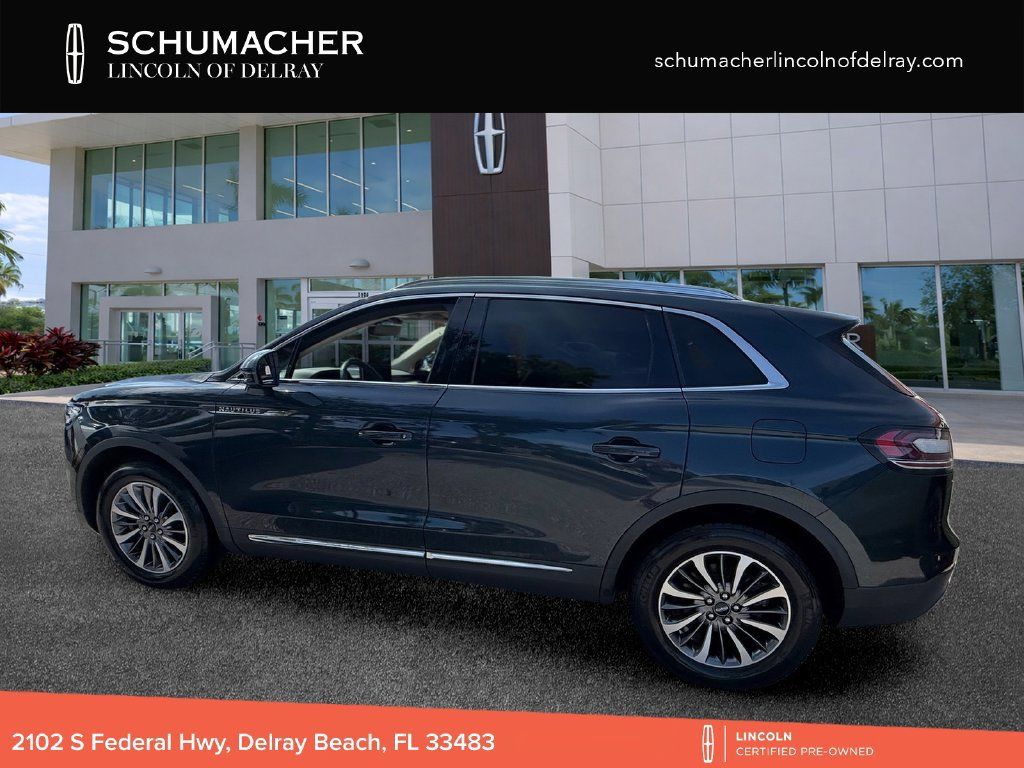 Used 2022 Lincoln Nautilus FWD w/ Premium Package image 5