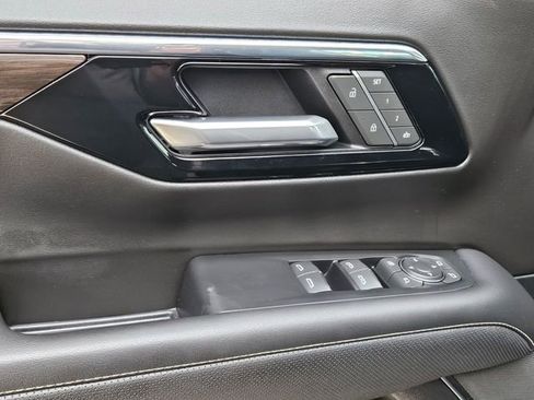 Used 2025 Chevrolet Tahoe Premier image 22