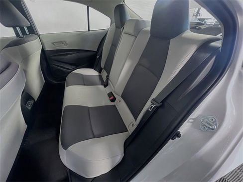 Used 2025 Toyota Corolla LE image 26