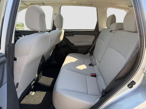 Used 2015 Subaru Forester 2.5i Premium image 11