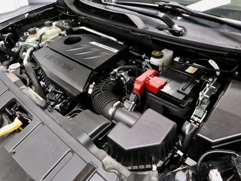 Certified 2023 Nissan Rogue SV image 16