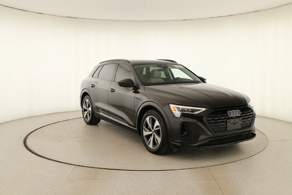 Certified 2024 Audi Q8 e-tron Premium AWD/4WD image 10