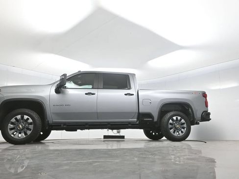 Used 2025 Chevrolet Silverado 2500 Custom w/ Custom Convenience Package AWD/4WD image 7