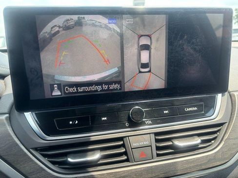 Used 2023 Nissan Altima 2.5 SL FWD image 19