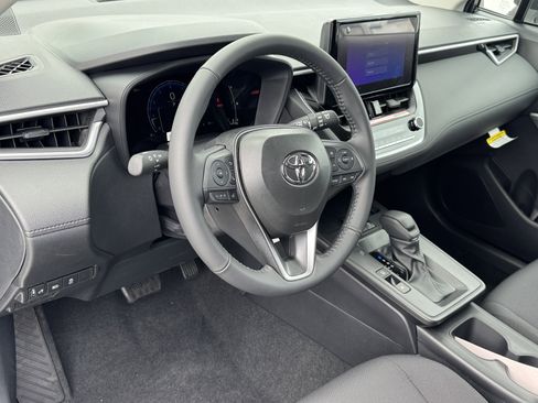 New 2026 Toyota Corolla Cross LE FWD image 16