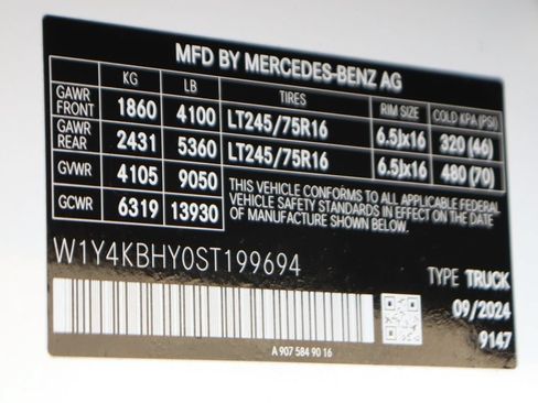 Used 2025 Mercedes-Benz Sprinter 2500 image 48