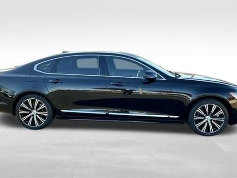 Used 2023 Volvo S90 B6 Plus image 9