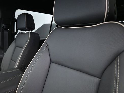 Used 2025 GMC Yukon XL Elevation image 22