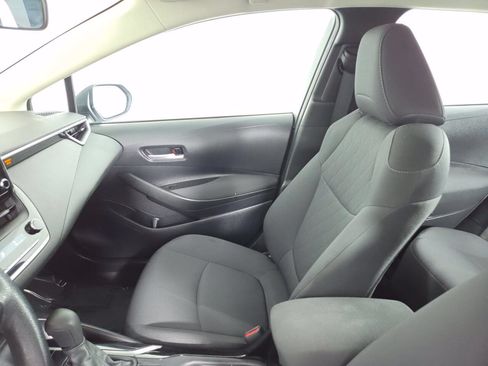 Used 2021 Toyota Corolla LE FWD image 16