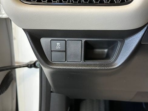 Used 2025 Honda HR-V LX image 18