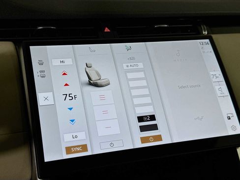 Used 2025 Land Rover Discovery Sport S image 15