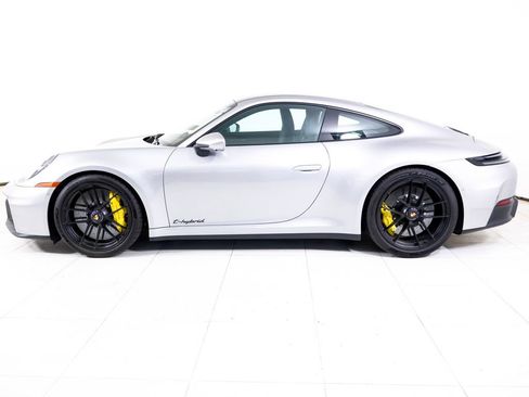 Used 2025 Porsche 911 Carrera GTS RWD image 2