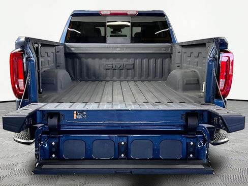 Used 2022 GMC Sierra 1500 SLT w/ SLT Premium Plus Package RWD image 7