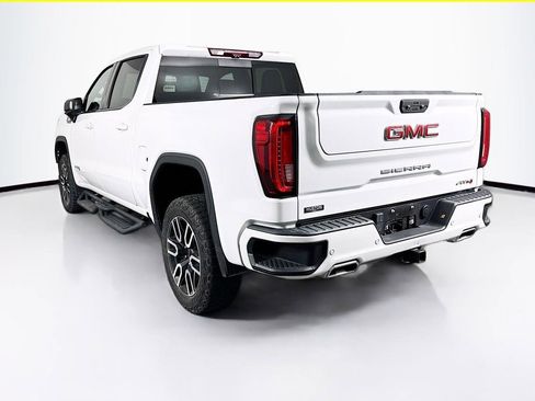 Used 2023 GMC Sierra 1500 AT4 w/ Technology Package image 3