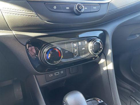 Used 2022 Buick Encore GX Preferred image 18