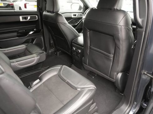 Used 2022 Ford Explorer ST image 14